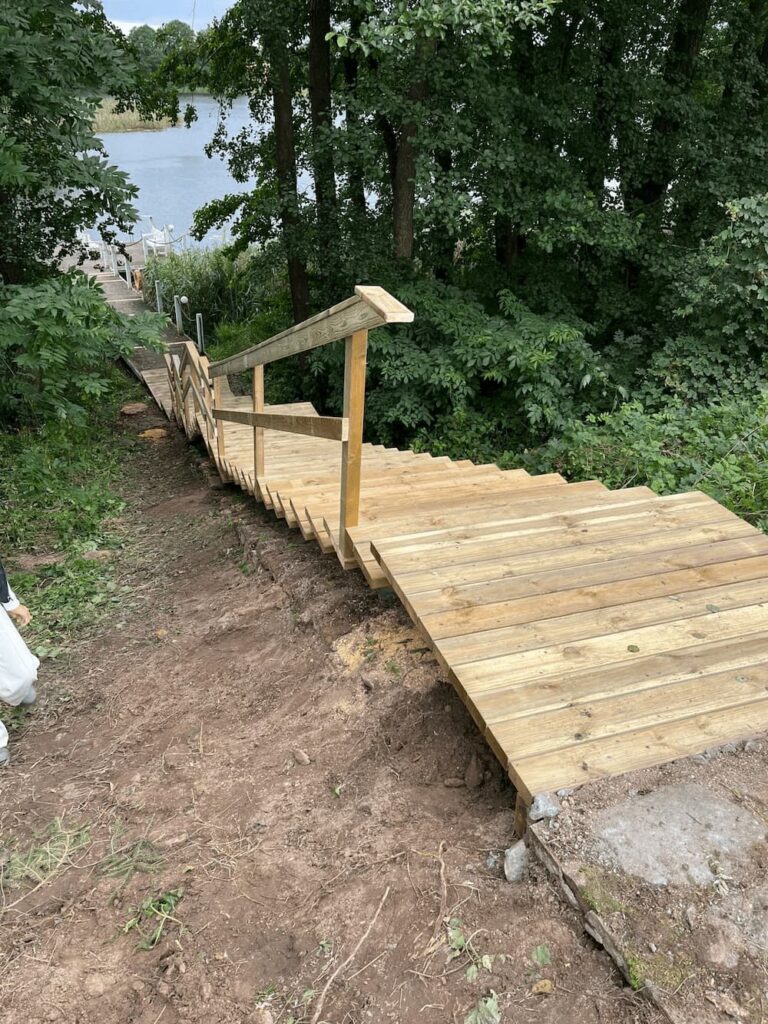 Kompleksowa usługa pomostów z drewna
